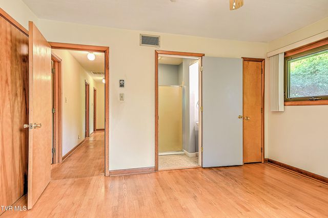 1921 Edens Ridge Road, Kingsport, TN 37664