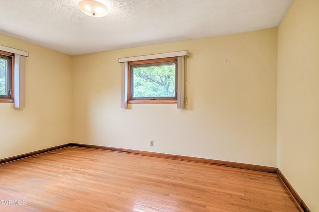 1921 Edens Ridge Road, Kingsport, TN 37664