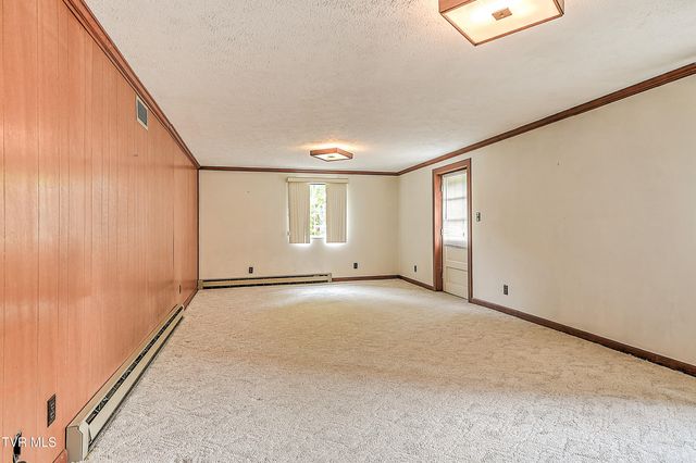 1921 Edens Ridge Road, Kingsport, TN 37664