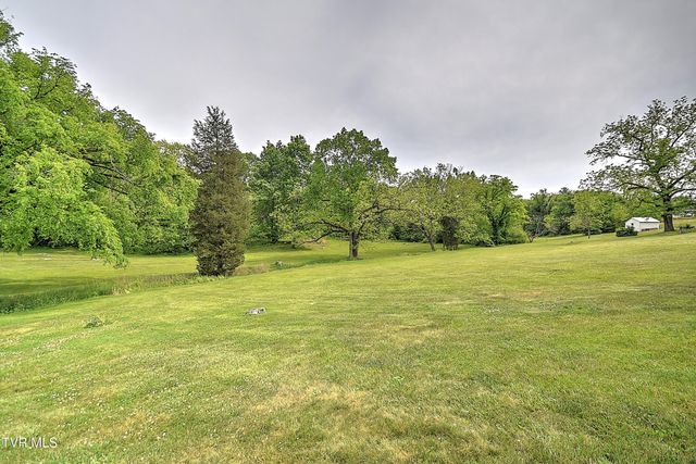 1921 Edens Ridge Road, Kingsport, TN 37664