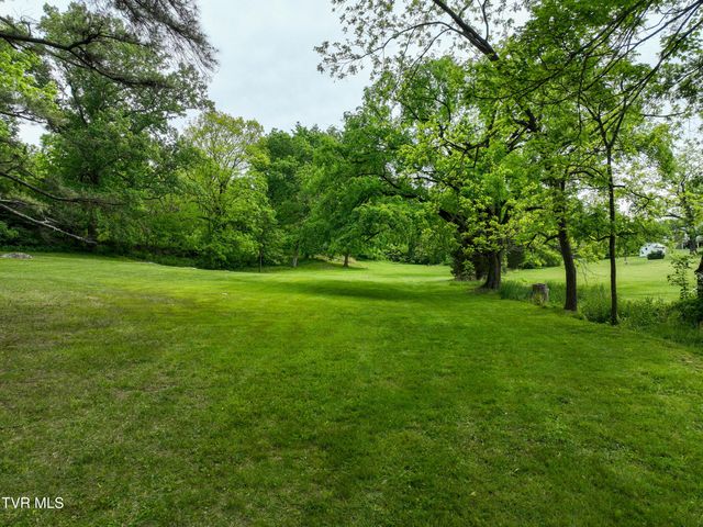 1921 Edens Ridge Road, Kingsport, TN 37664