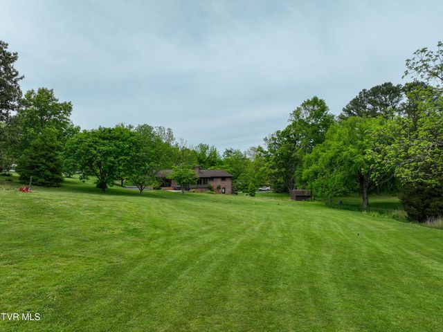 1921 Edens Ridge Road, Kingsport, TN 37664