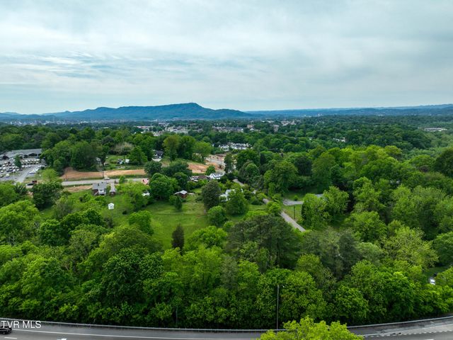 1921 Edens Ridge Road, Kingsport, TN 37664