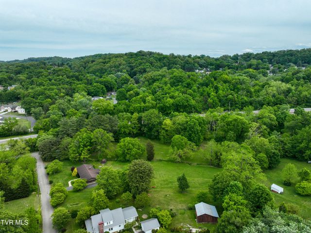 1921 Edens Ridge Road, Kingsport, TN 37664