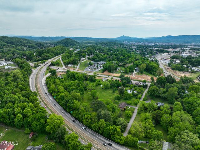 1921 Edens Ridge Road, Kingsport, TN 37664