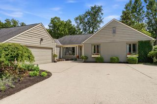 3401 Woodview Place, Columbus, OH 43220