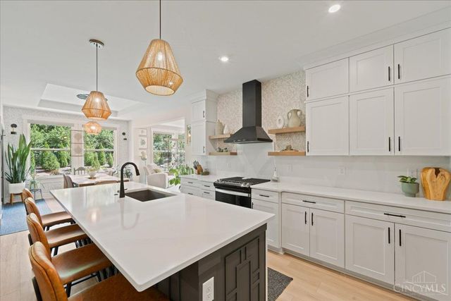 8858 Old Farm Drive, West Chester, OH 45069