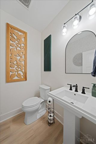 8858 Old Farm Drive, West Chester, OH 45069