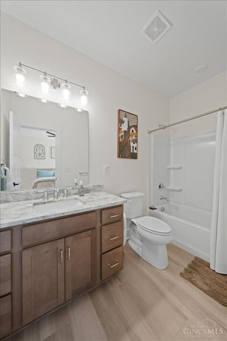 8858 Old Farm Drive, West Chester, OH 45069