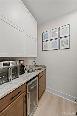 8858 Old Farm Drive, West Chester, OH 45069