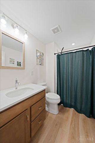 8858 Old Farm Drive, West Chester, OH 45069