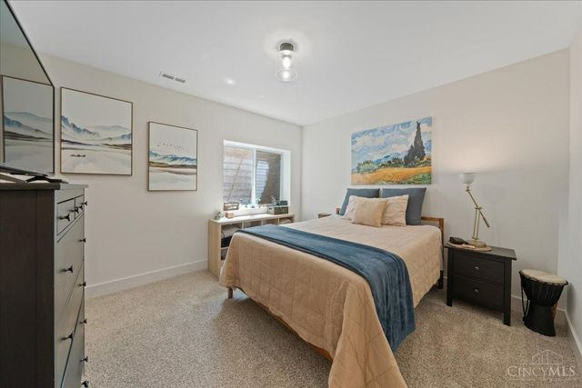 8858 Old Farm Drive, West Chester, OH 45069
