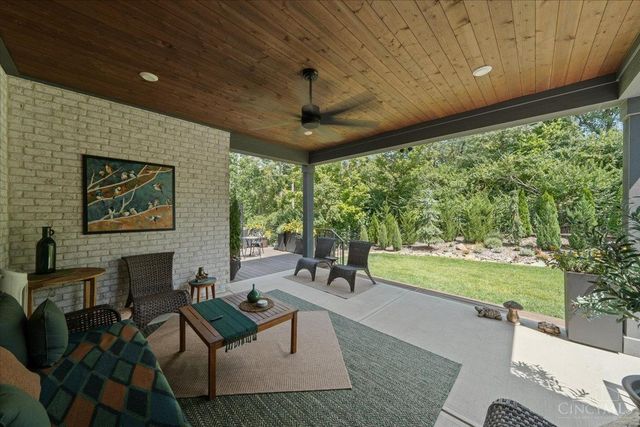 8858 Old Farm Drive, West Chester, OH 45069