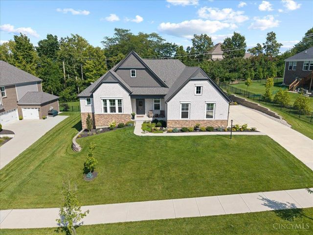8858 Old Farm Drive, West Chester, OH 45069
