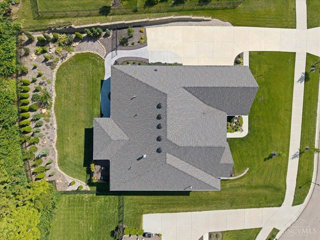 8858 Old Farm Drive, West Chester, OH 45069