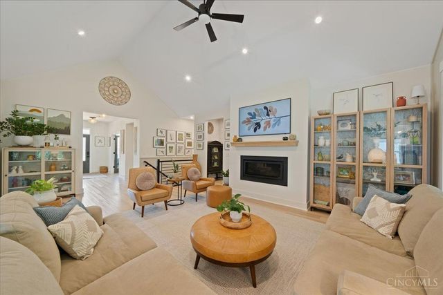 8858 Old Farm Drive, West Chester, OH 45069