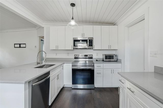 1137 40TH STREET, Sarasota, FL 34234