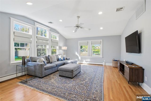 454 Maple Avenue, Glen Rock, NJ 07452