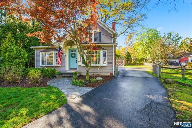 454 Maple Avenue, Glen Rock, NJ 07452