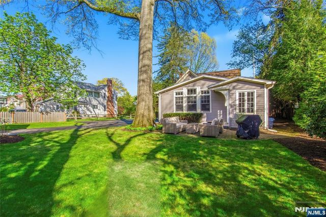 454 Maple Avenue, Glen Rock, NJ 07452