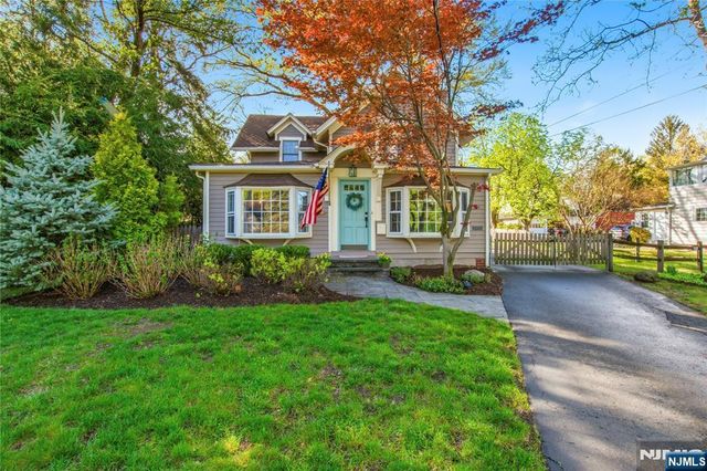 454 Maple Avenue, Glen Rock, NJ 07452