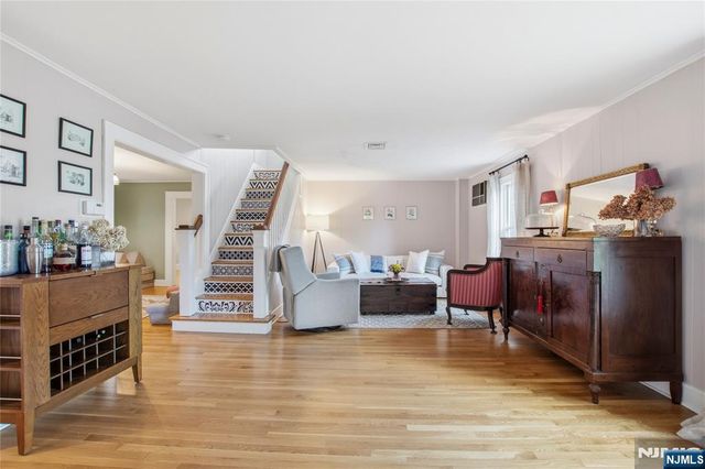 454 Maple Avenue, Glen Rock, NJ 07452