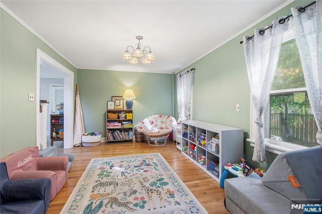 454 Maple Avenue, Glen Rock, NJ 07452