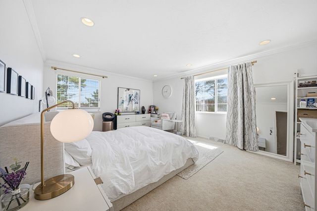 175 Tall Oaks Dr F, Weymouth, MA 02190