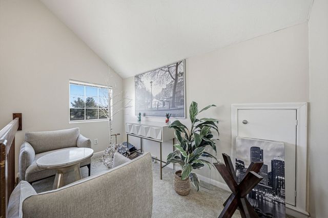 175 Tall Oaks Dr F, Weymouth, MA 02190