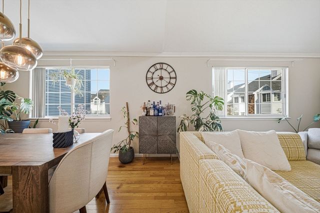 175 Tall Oaks Dr F, Weymouth, MA 02190
