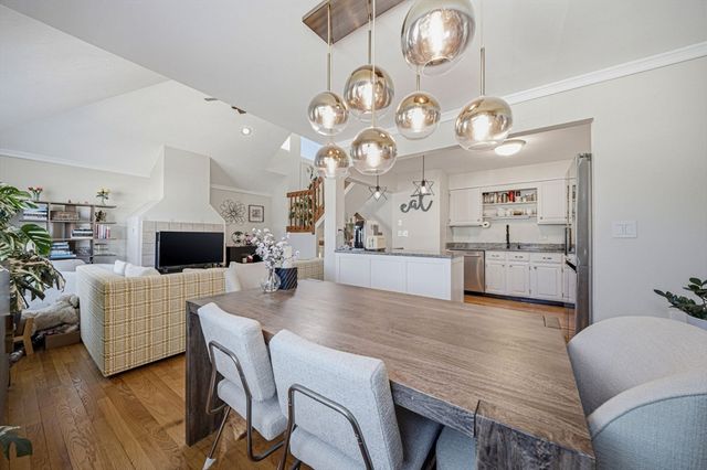 175 Tall Oaks Dr F, Weymouth, MA 02190