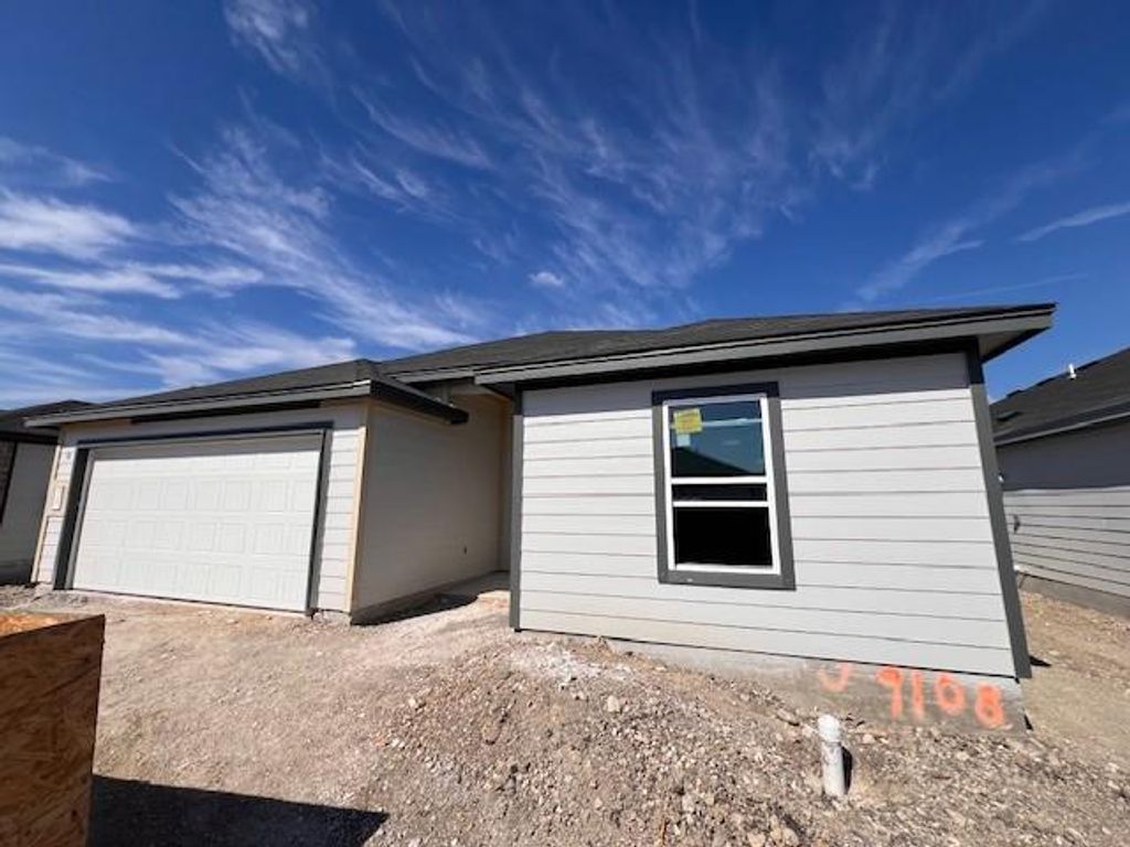9108 Furman DR, Austin, TX 78747
