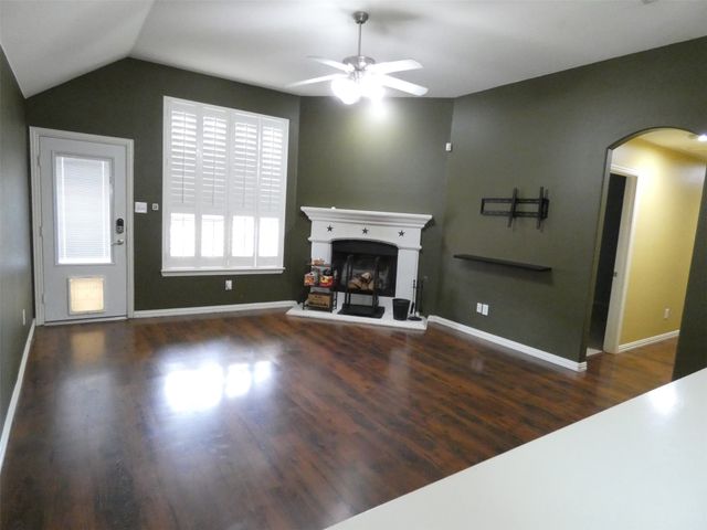 4681 Lance Leaf Drive, Fort Worth, TX 76244