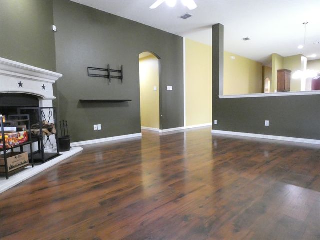 4681 Lance Leaf Drive, Fort Worth, TX 76244