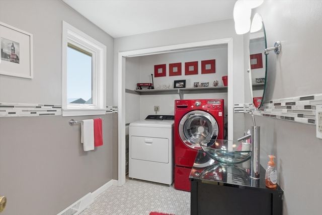 229 Comfort St 229, Bridgewater, MA 02324