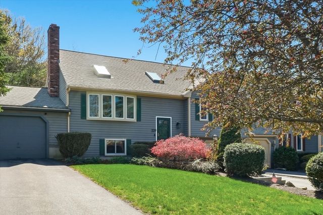 229 Comfort St 229, Bridgewater, MA 02324