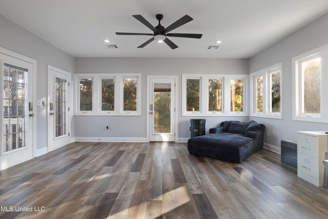 10053 Kingston Road, Bay Saint Louis, MS 39520