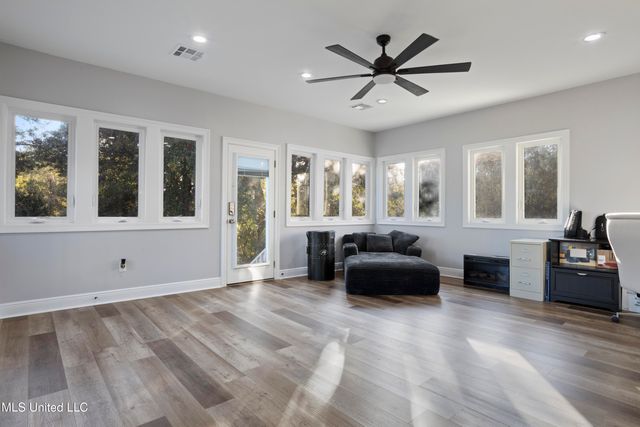 10053 Kingston Road, Bay Saint Louis, MS 39520