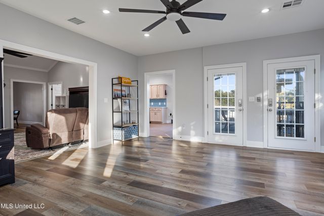 10053 Kingston Road, Bay Saint Louis, MS 39520