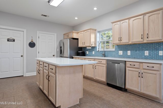 10053 Kingston Road, Bay Saint Louis, MS 39520