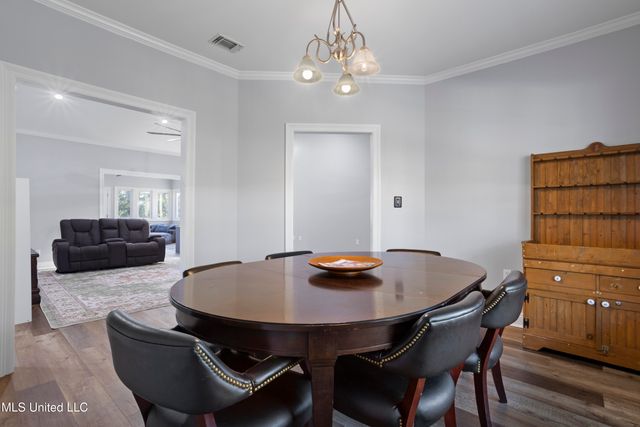 10053 Kingston Road, Bay Saint Louis, MS 39520