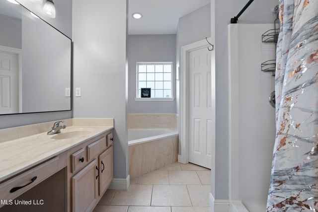 10053 Kingston Road, Bay Saint Louis, MS 39520