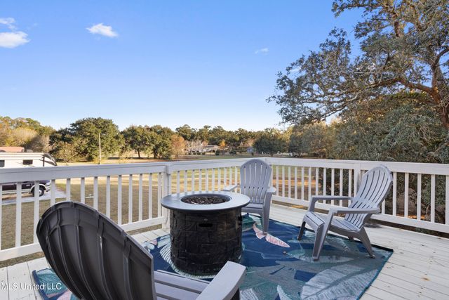 10053 Kingston Road, Bay Saint Louis, MS 39520