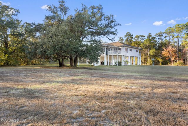 10053 Kingston Road, Bay Saint Louis, MS 39520