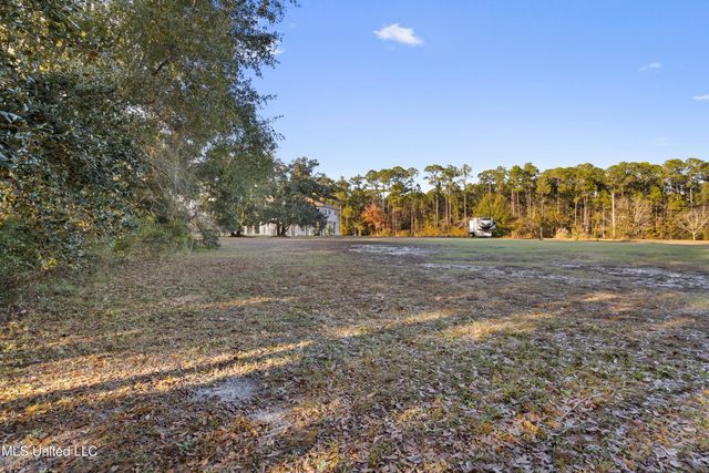 10053 Kingston Road, Bay Saint Louis, MS 39520
