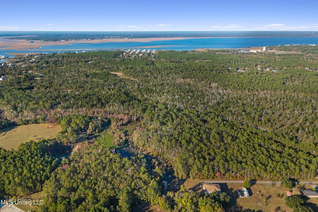 10053 Kingston Road, Bay Saint Louis, MS 39520