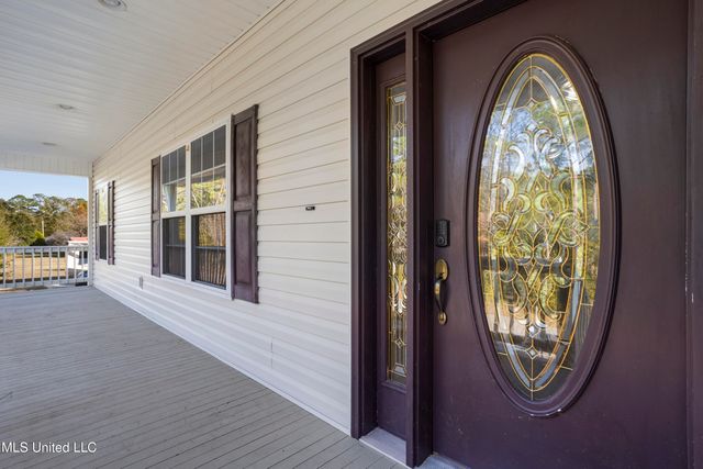 10053 Kingston Road, Bay Saint Louis, MS 39520