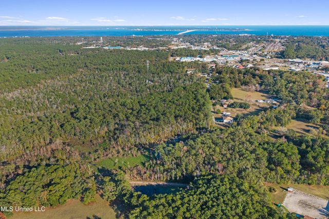 10053 Kingston Road, Bay Saint Louis, MS 39520