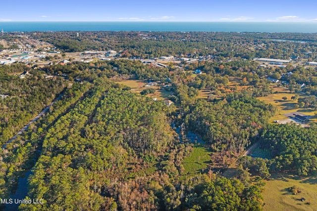 10053 Kingston Road, Bay Saint Louis, MS 39520