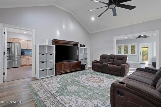 10053 Kingston Road, Bay Saint Louis, MS 39520